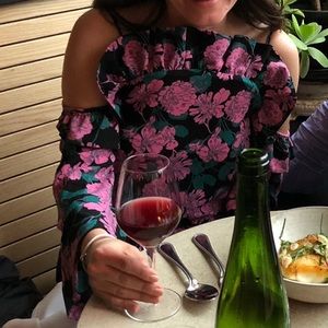 LEITH floral open shoulder fun top, XS, almost new